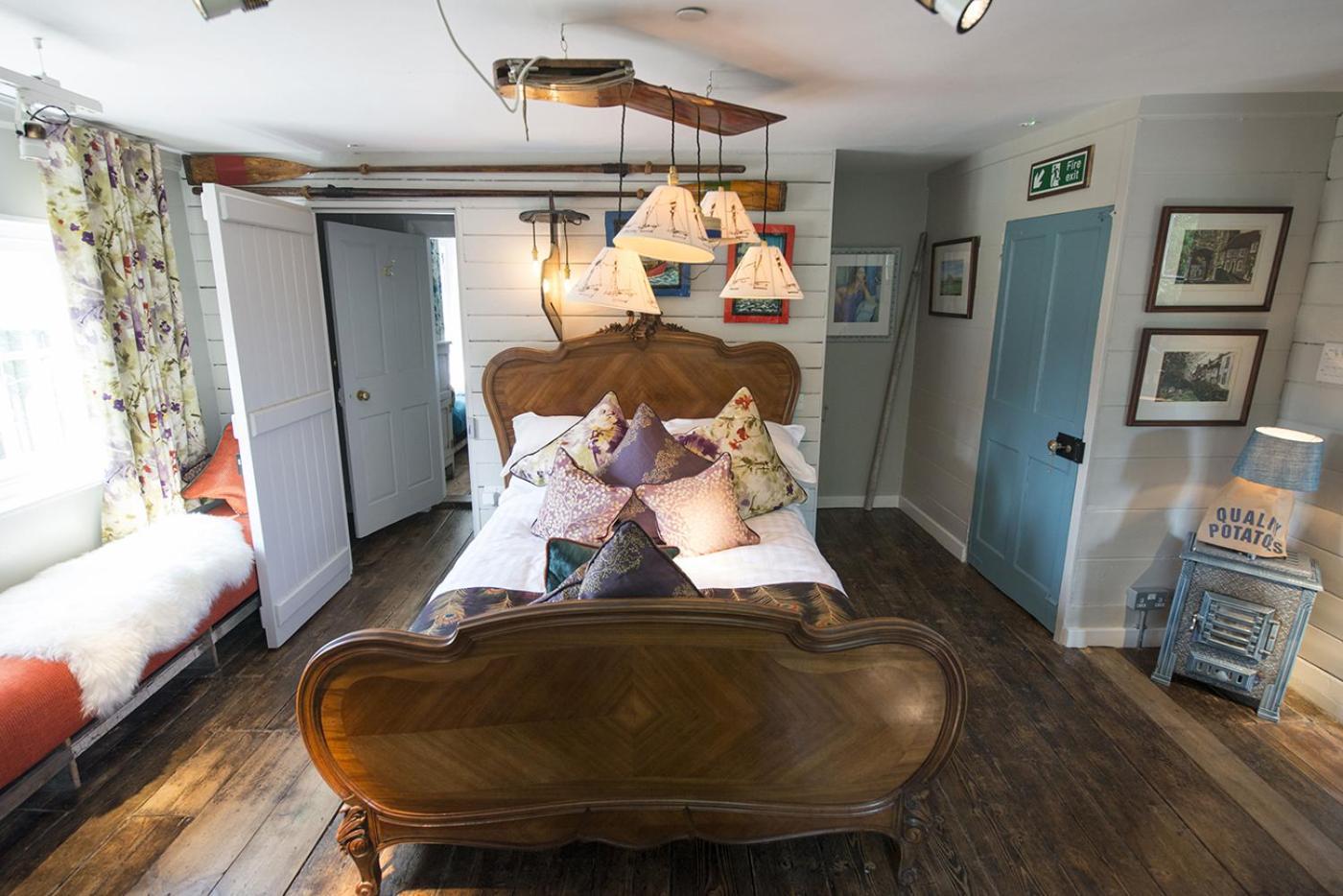 The Woolpack Inn Wavehorne Екстериор снимка